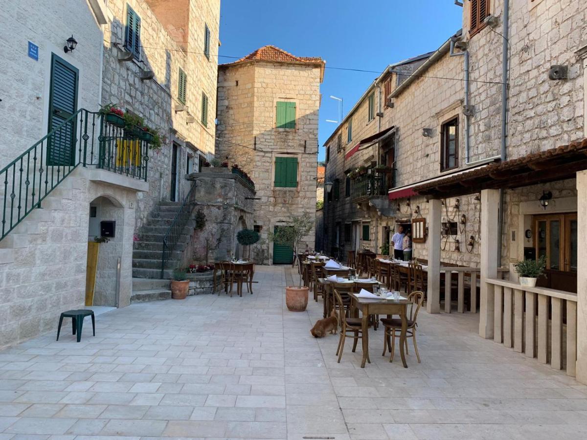 Residence Bella Stari Grad  Buitenkant foto