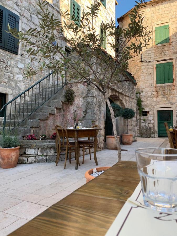 Residence Bella Stari Grad  Buitenkant foto