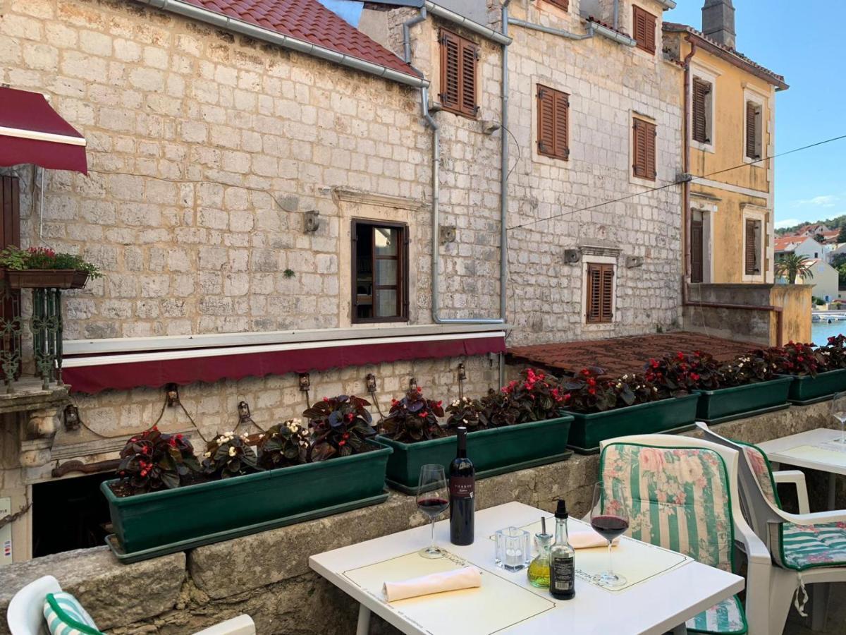 Residence Bella Stari Grad  Buitenkant foto