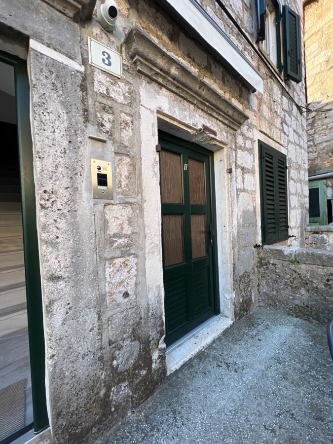 Residence Bella Stari Grad  Buitenkant foto
