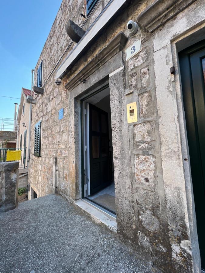 Residence Bella Stari Grad  Buitenkant foto