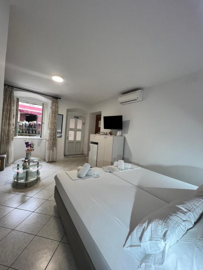 Residence Bella Stari Grad  Buitenkant foto