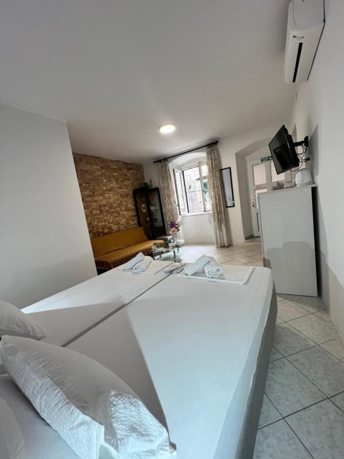 Residence Bella Stari Grad  Buitenkant foto