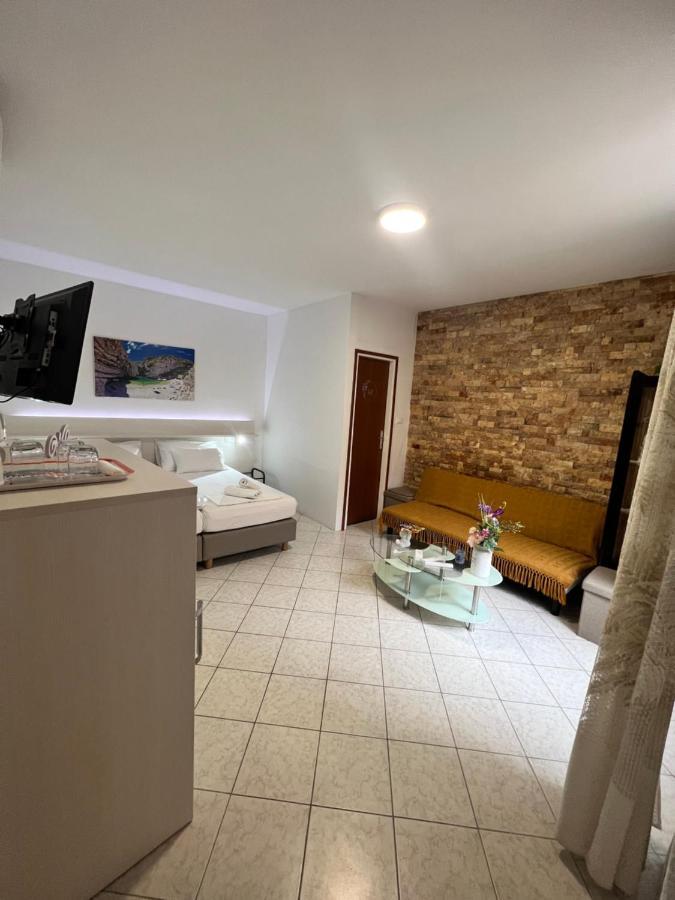 Residence Bella Stari Grad  Buitenkant foto